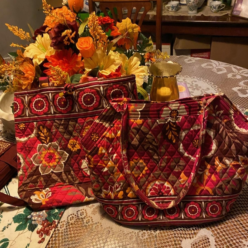 A Set Of 2 Vera Bradley  Purses